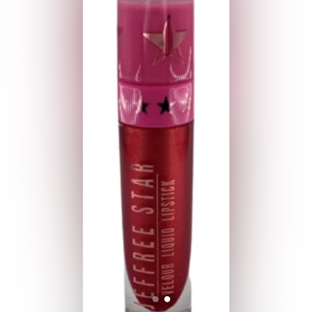 POINSETTIA VELOUR LIQUID LIPSTICK 
Pink Star-Embellished Lipstick
